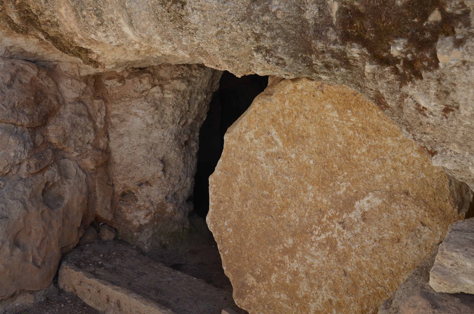 emptytomb