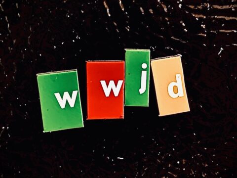 WWJD magnet letters